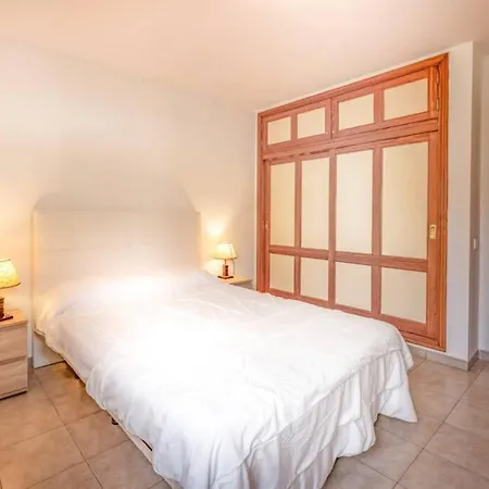 Mango 25 Bahia Del Duque Апартаменты *